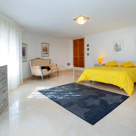 La Grippiere By Interhome Сasa de vacaciones Calpe