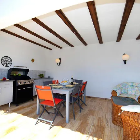 度假居 La Grippiere By Interhome